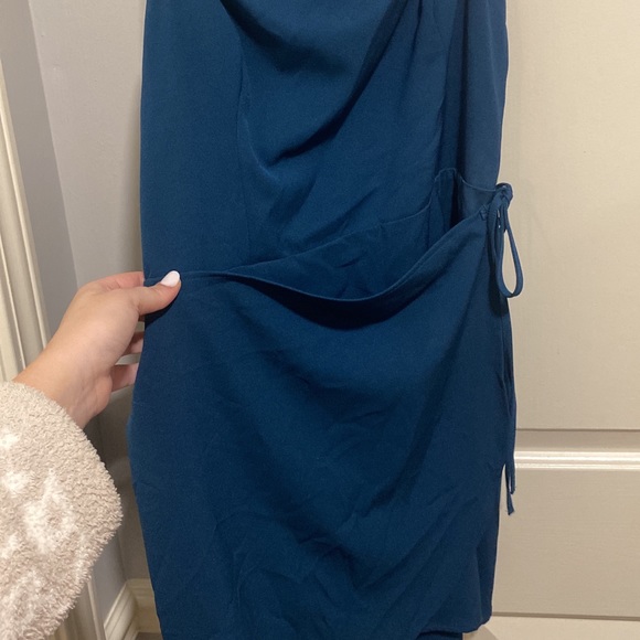 Teal wrap dress with open back - Picture 2 of 2
